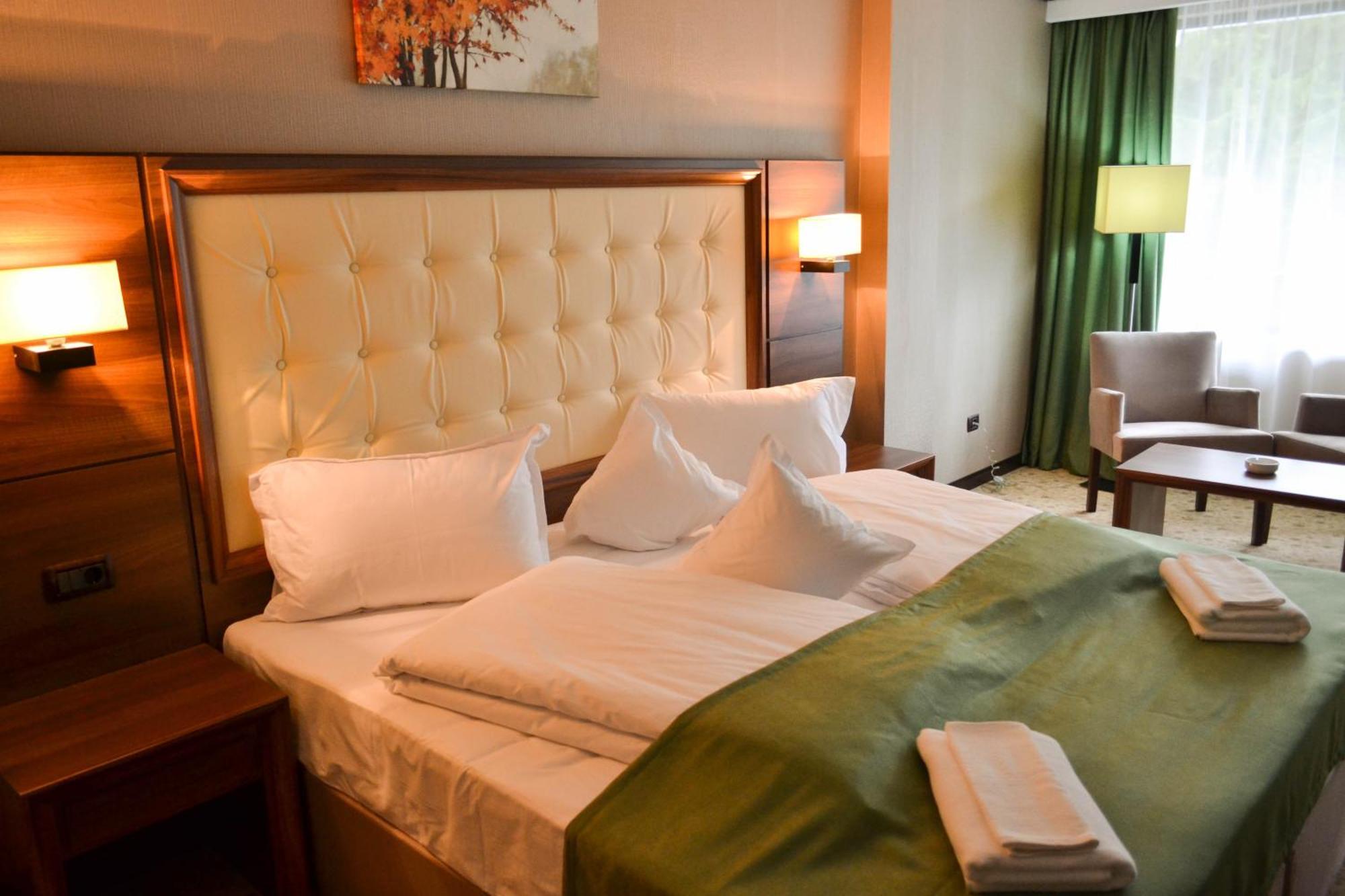 Hotel Hart Предял Екстер'єр фото